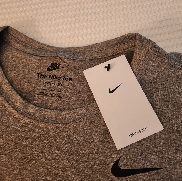 Nike Activewear Top - Picture 3 of 4